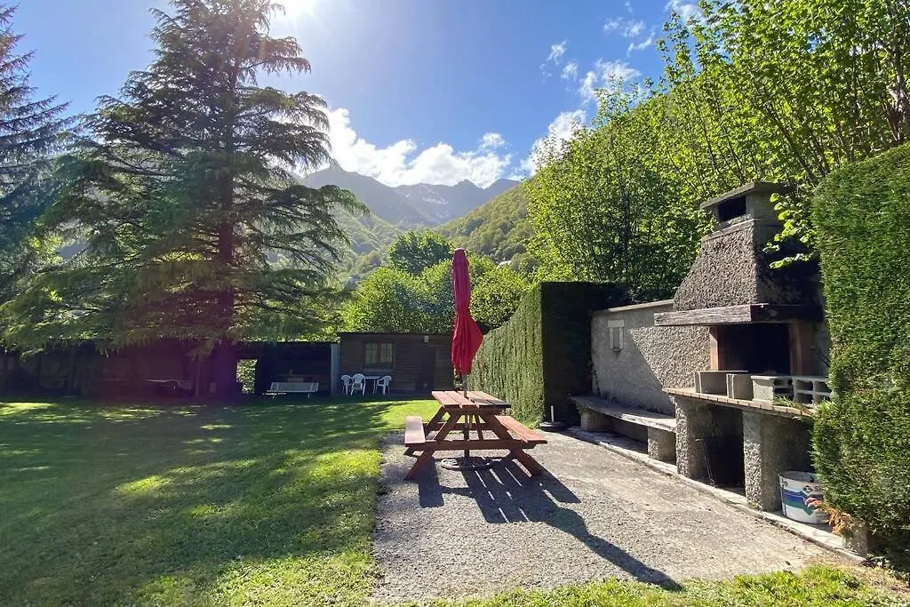 T2 Ensoleille. Terrasse, Jardin Commun, Vue, Parking. Apartment Cauterets