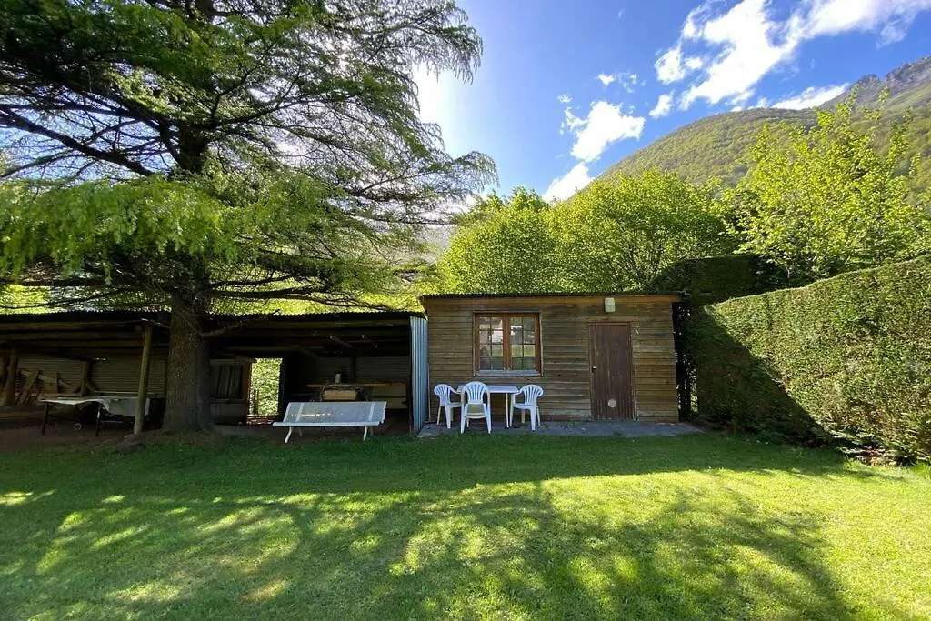 T2 Ensoleille. Terrasse, Jardin Commun, Vue, Parking. Apartment Cauterets
